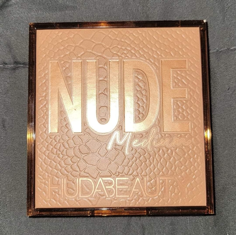 Bn no box huda medium